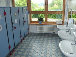 Waschraum und Kindertoilette Kinderhaus 1